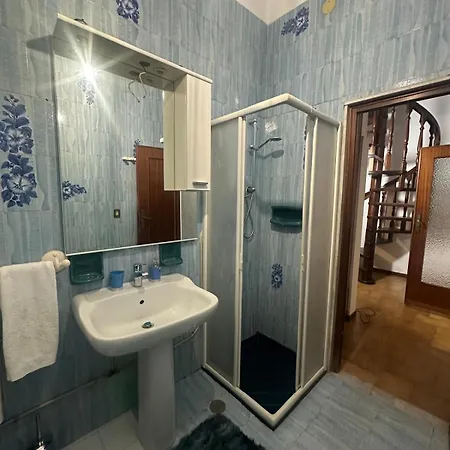 Oda ve Kahvaltı Lory's