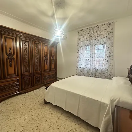 فندق مبيت وإفطار Lory's *